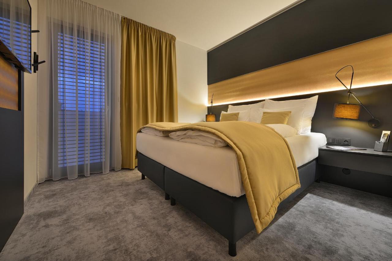 Premium Wellness & Wine Hotel Зноймо Екстер'єр фото