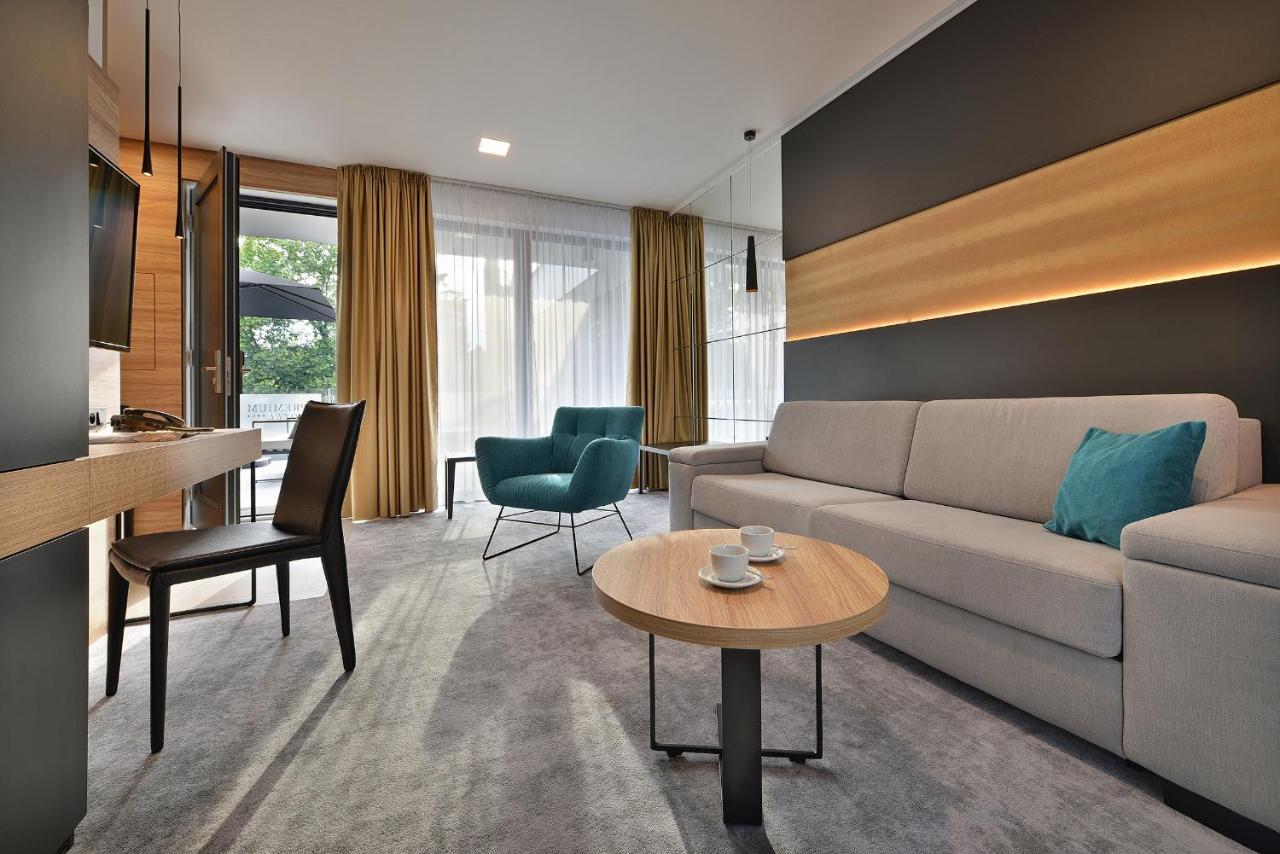 Premium Wellness & Wine Hotel Зноймо Екстер'єр фото