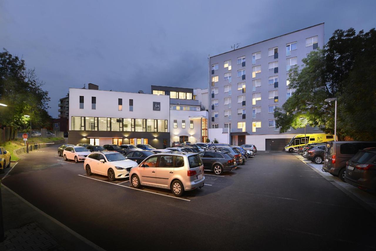 Premium Wellness & Wine Hotel Зноймо Екстер'єр фото