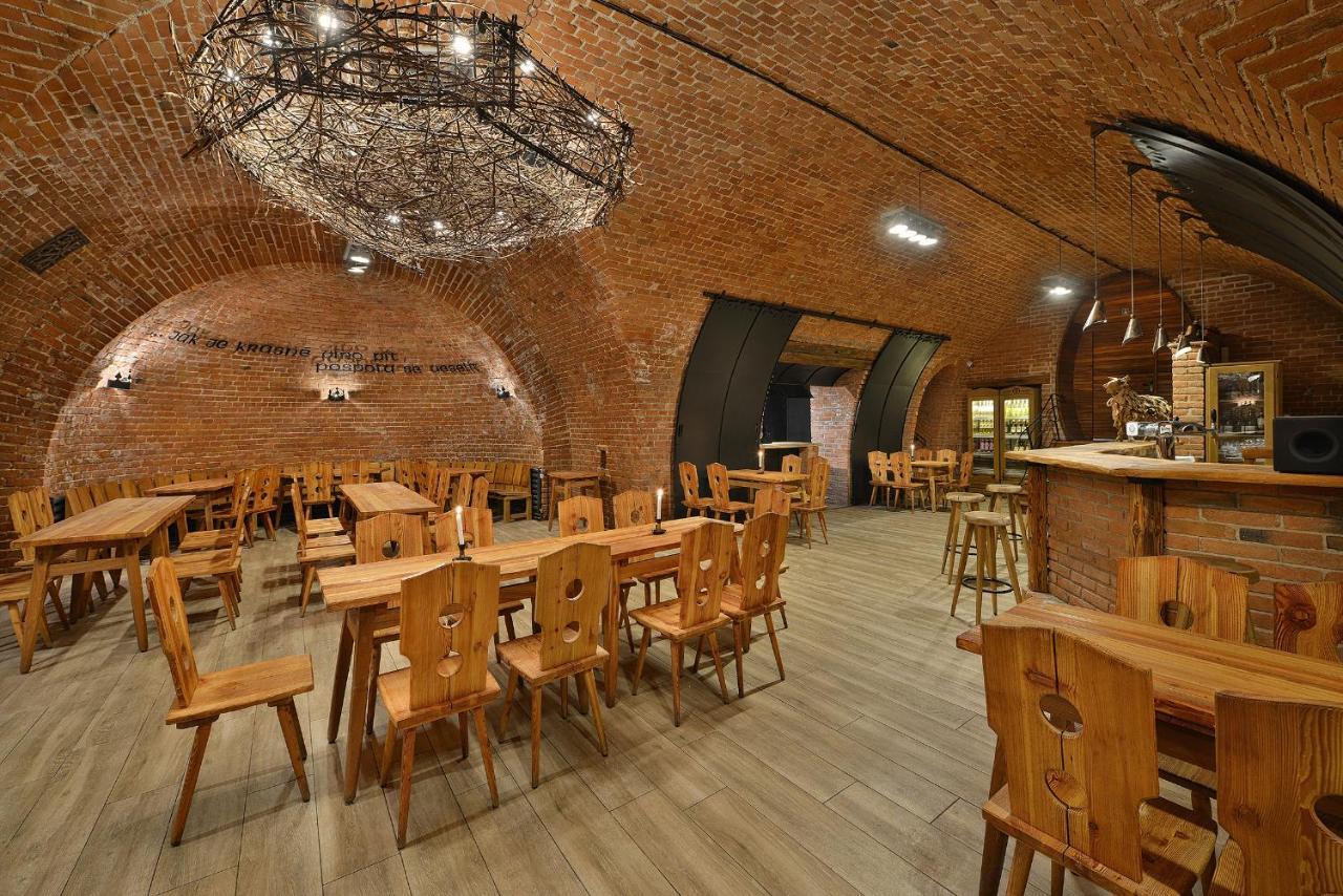 Premium Wellness & Wine Hotel Зноймо Екстер'єр фото